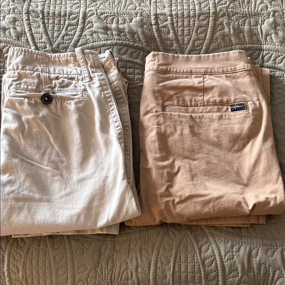 Hollister & American Eagle Men's Chinos in White and Tan